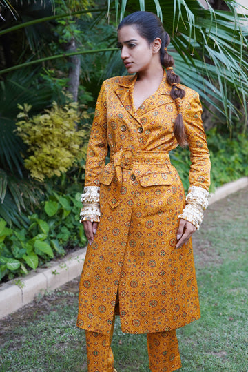 Sunheri trench Coat