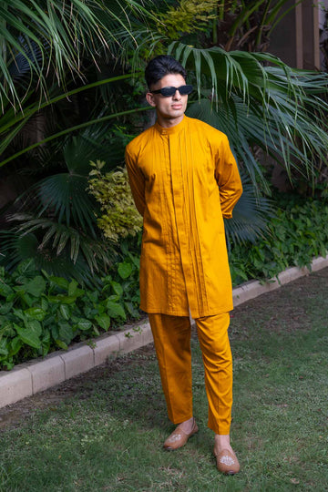 Sunheri kurta pants set