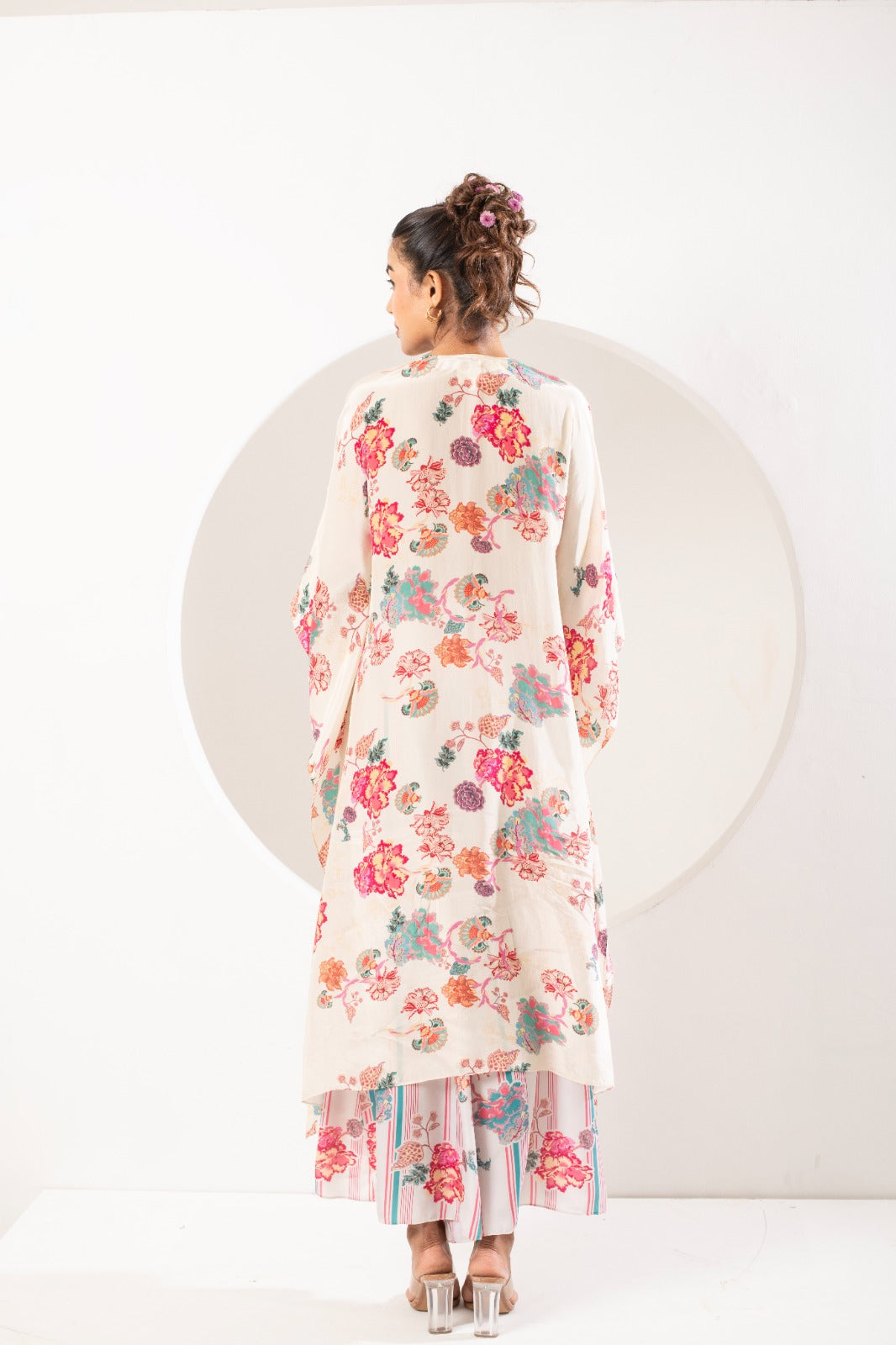 Saavni Ivory kaftan set