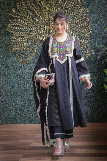 JASHNA SUIT SET